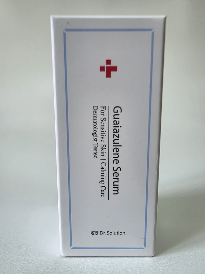 Успокаивающая Сыворотка с Гвайазуленом CU DR.SOLUTION Guaiazulene Serum